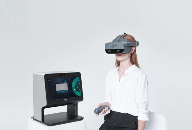 사진은 'CES 2021'에서 디지털헬스케어 부문 최고혁신상을 수상한 엠투에스의 헬스케어 솔루션 'VROR Eye Dr.'
