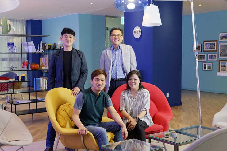 (왼쪽 위부터 시계방향으로) 송현곤 교수, 권태혁 교수, 이명희 연구원, 김병만 연구원 [사진=UNIST]