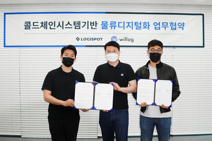 (왼쪽부터) 윌로그 윤지현, 배성훈 공동대표, 로지스팟 박준규 대표