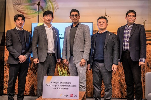 (왼쪽부터) LG전자 김상국 팀장, LG전자 생산기술원장 정대화 부사장, 앤시스 최고기술책임자(CTO) 프리스 바네르지, LG전자 김경구 담당, 앤시스코리아 홍정의 이사 [사진=앤시스코리아]