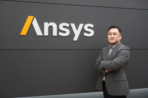 앤시스코리아 문석환 대표는 "탄소 발자국을 줄여야 한다는 요구가 더욱 커지고 있다”며 “앤시스는 특정 제조 단계가 아닌 라이프사이클 전반에 적용되는 ‘퍼베이시브 시뮬레이션’을 확대해 지속가능성장을 뒷받침할 것”이라고 강조했다. [사진=앤시스코리아]