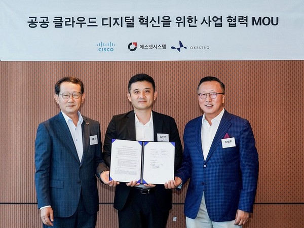 (왼쪽부터) 유홍준 에스넷시스템 부회장, 김민준 오케스트로 대표, 조범구 시스코코리아 대표 [사진=시스코코리아]