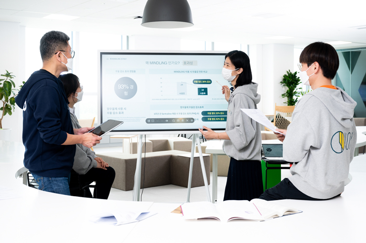 지난해 'C랩 아웃사이드' 4기로 선정된 포티파이. 현재 온라인 멘탈케어 서비스(마인들링)를 삼성전자 임직원 대상으로 시범서비스 중이다. [사진=삼성전자]