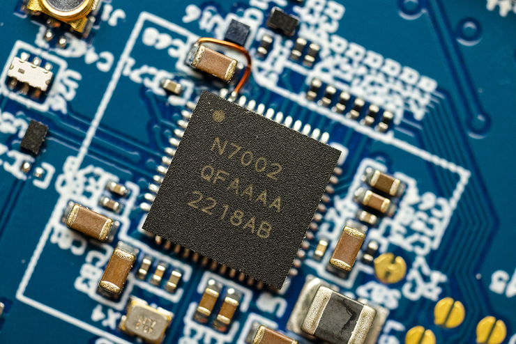 nRF7002 컴패니언IC [source=nordic semiconductor]