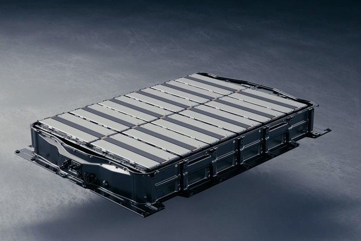 GM Defense will leverage GM’s most advanced battery technology, the Ultium Platform, as it works to meet DIU’s requirement for a scalable design that can be used for tactical military vehicles.