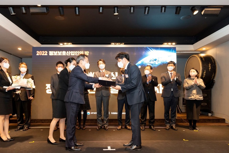 [사진=로그프레소]