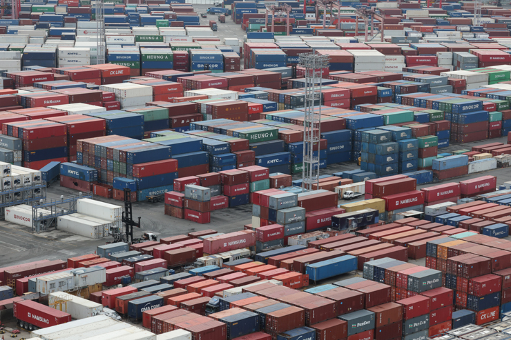 부산항 신선대·감만 부두 모습 [사진=연합뉴스]