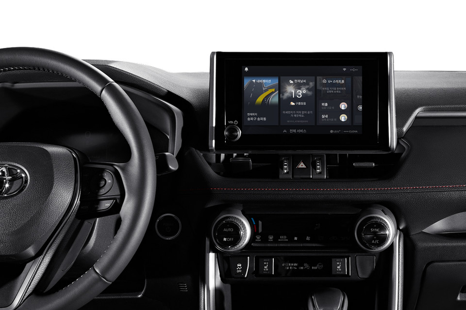토요타 RAV4에 탑재된 U+드라이브 [사진=LG유플러스]