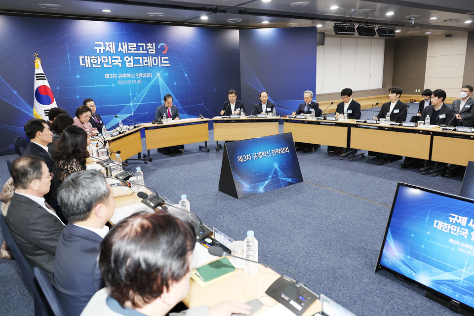 한덕수 국무총리가 2일 경기도 성남시 수정구 판교 메타버스 허브센터에서 열린 ''에 참석해 발언하고 있다.  [사진=연합뉴스]