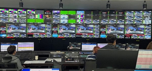 아리랑국제방송 주조정실 [사진=주니퍼]