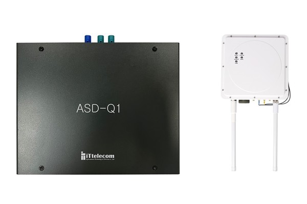 (왼쪽부터) 아이티텔레콤 LTE-V2X OBU, LTE-V2X RSU [사진=아이티텔레콤]