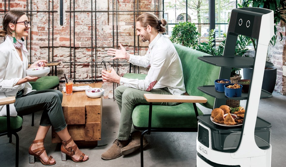 LG전자가 LG클로이 서브봇을 구독 형태로 사용할 수 있는 상품을 1일 출시했다. [사진=LG전자]