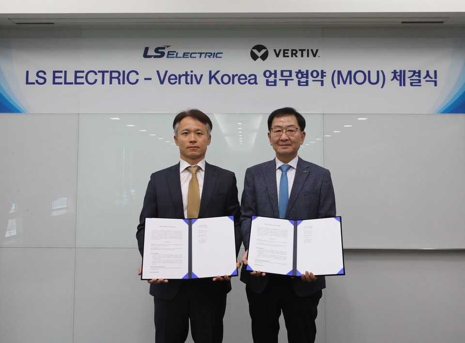 (왼쪽부터) 버티브코리아 김성엽 사장, LG일렉트릭 박우범 사업본부장 [사진=버티브]