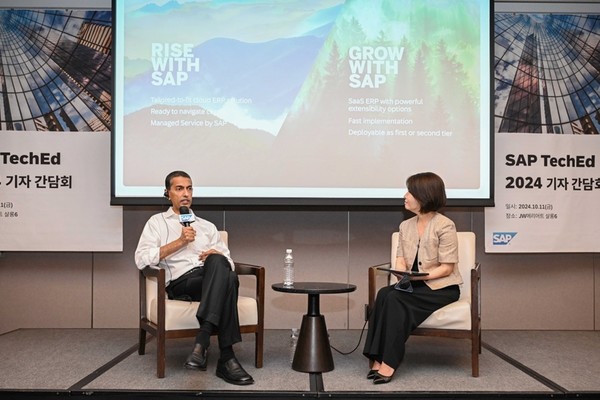 (왼쪽부터) 무하마드 알람 SAP 제품 엔지니어링 총괄, 신은영 SAP코리아 대표이사 [사진=SAP]