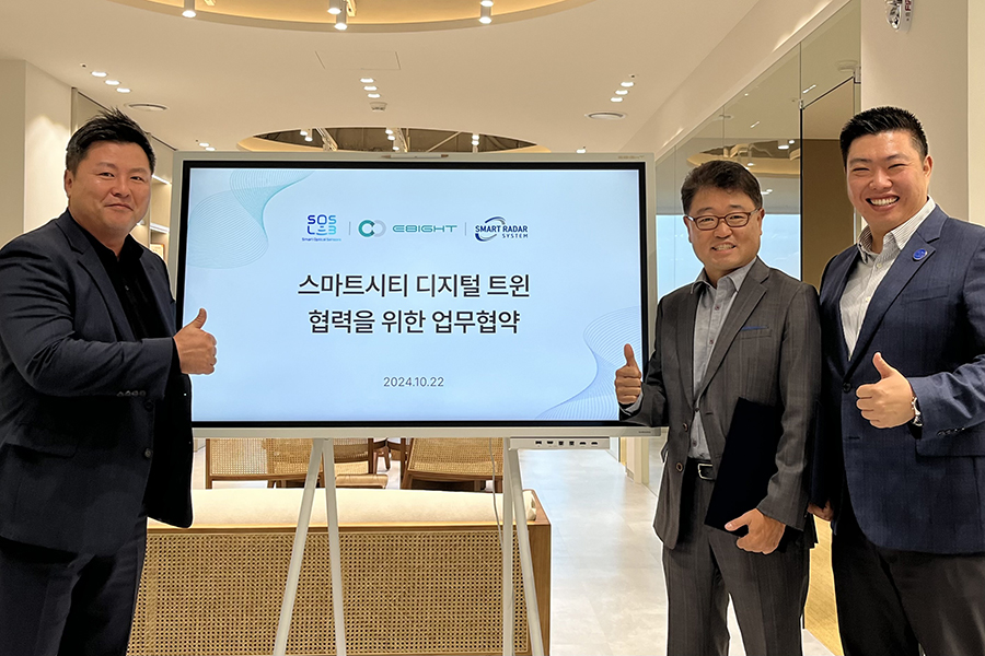 (왼쪽부터) 이에이트 김진현 대표, 스마트레이더시스템 김용환 대표, 에스오에스랩 정지성 대표 [사진=이에이트]