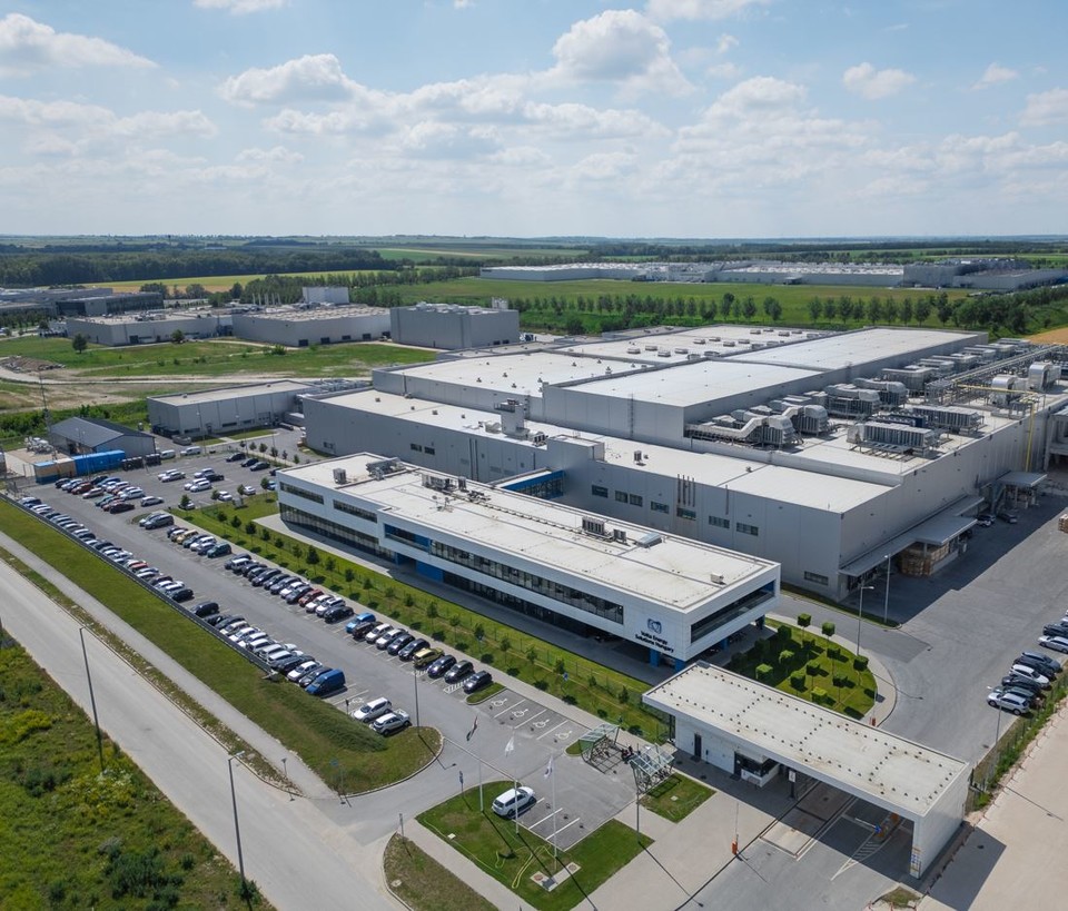 솔루스첨단소재 헝가리 공장 전경 [사진=솔루스첨단소재]