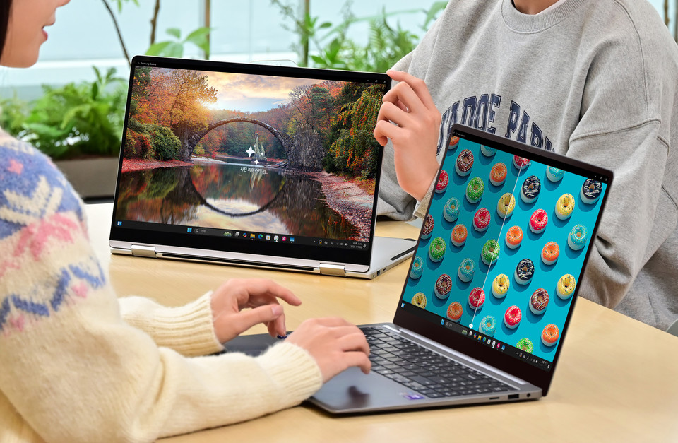 삼성전자가 AI PC 신제품 ‘갤럭시북5 프로’를 2일 국내 시장에 출시했다. [사진=삼성전자]