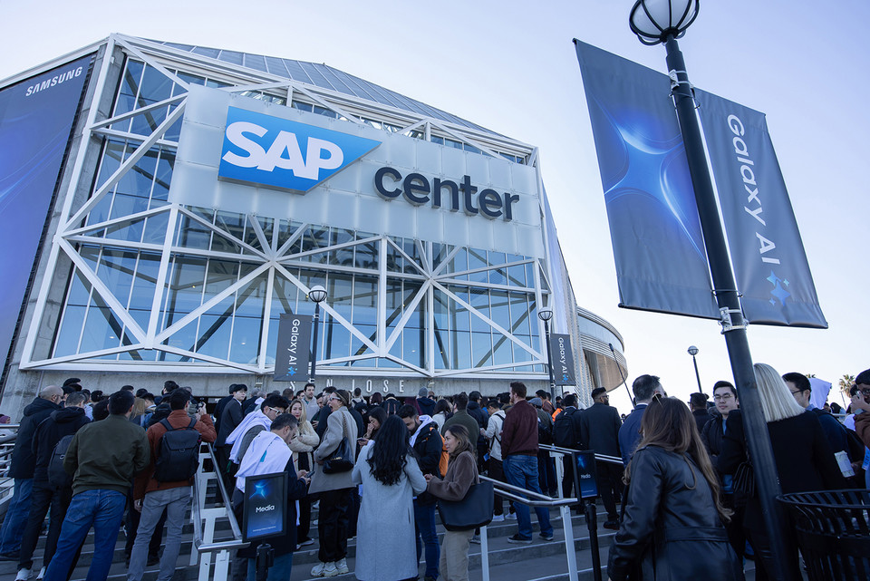 22일(현지시간) 미국 캘리포니아주 산호세 소재 'SAP센터'에서 열린 상반기 '갤럭시 언팩 2025' 행사장 전경 [사진=삼성전자]