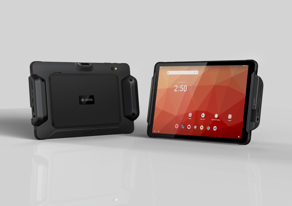 EZDS와 공동 개발한 TR54 러기드 태블릿PC [사진=포인트모바일]