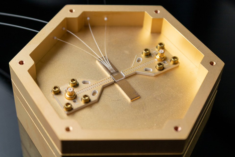 IonQ finalizes Lightsynq acquisition.