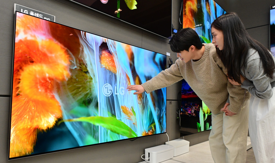 사진은 LG전자가 올해 3월 출시한 2025년형 LG올레드TV [자료사진=LG전자]