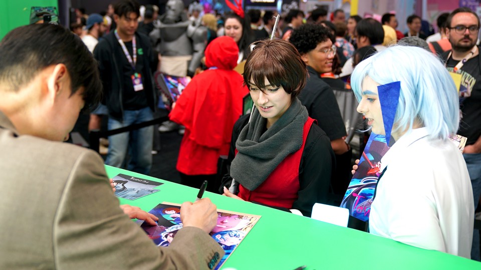 ‘LA 애니메 엑스포 2025’에서 열린 SIU 작가의 사인회 현장 [사진=네이버웹툰]