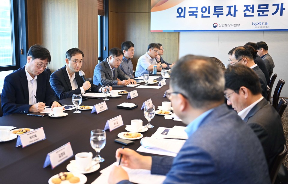 유법민 산업통상자원부 투자정책관이 25일 서울 중구 한국프레스센터에서 열린 에서 인사말을 하고 있다. [사진=산업부]