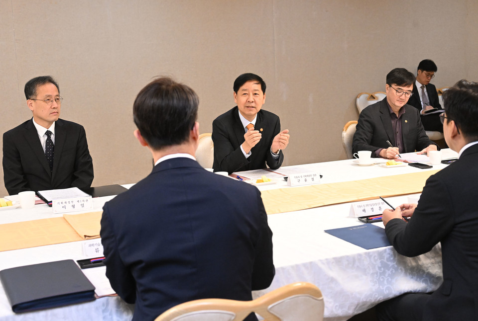 구윤철 부총리 겸 기획재정부 장관이 20일 서울 종로구 정부서울청사에서 국정운영을 위한 부총리 간 협조 및 협업방안을 논의하고자 열린 간담회에서 발언하고 있다. [사진=기재부]