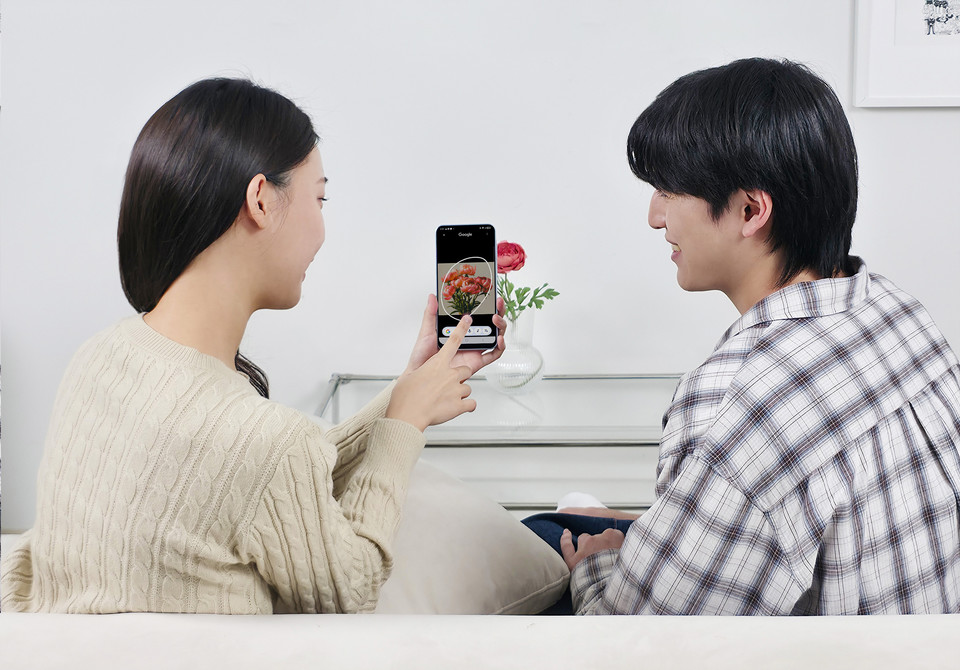 삼성전자가 30만원대 실속형 스마트폰 갤럭시A17 LTE를 국내 시장에 출시한다고 밝혔다. [사진=삼성전자]