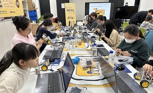 경북 로봇 챌린저스 캠프, 포항에서 성공적 개최 - 뉴스 썸네일 이미지